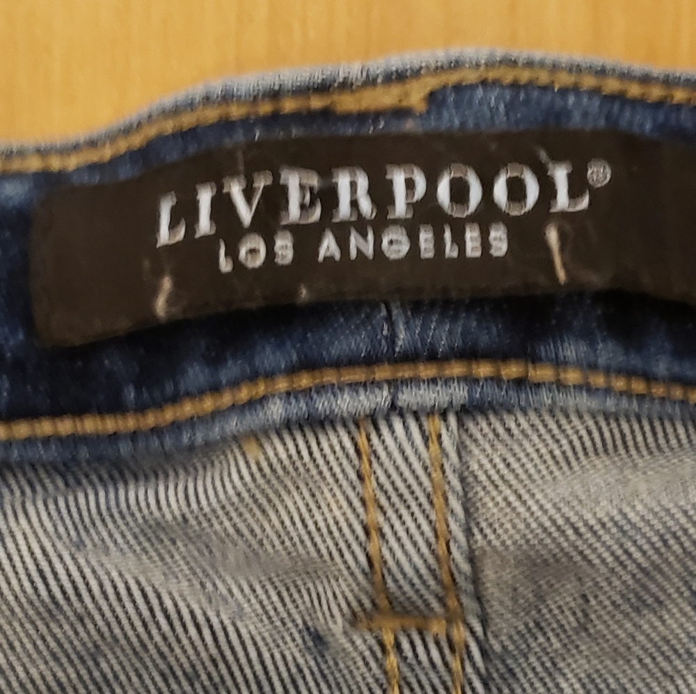 LIVERPOOL LA HIGH RISE  WASH BLUE JEANS SIZE 4/27 - Picture 9 of 14